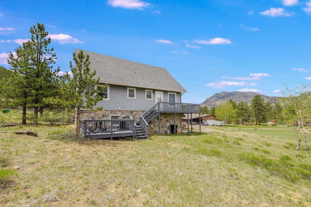 Grandma's Mountain Getaway - 3 Br Home