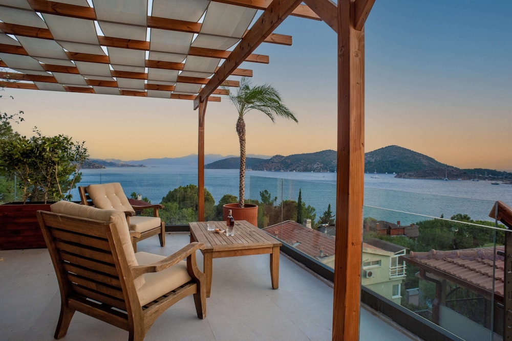 LUCE BOZBURUN OTEL MARMARİS