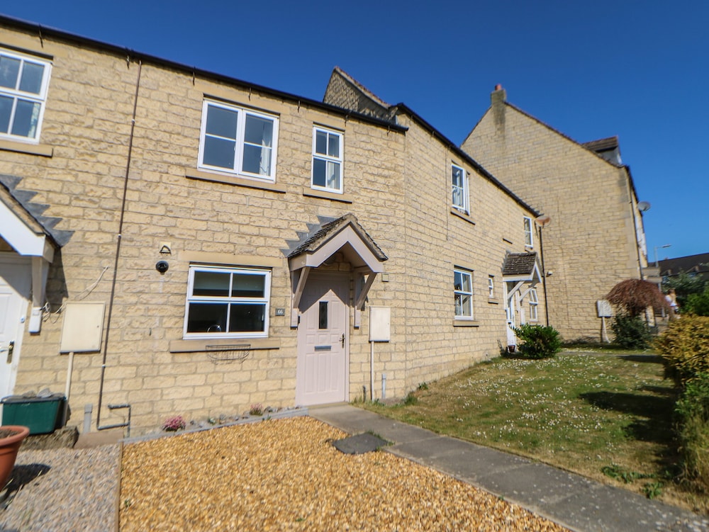 66 Dale Grove