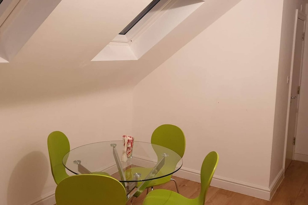 Gyllingeham Suite 2 view 4