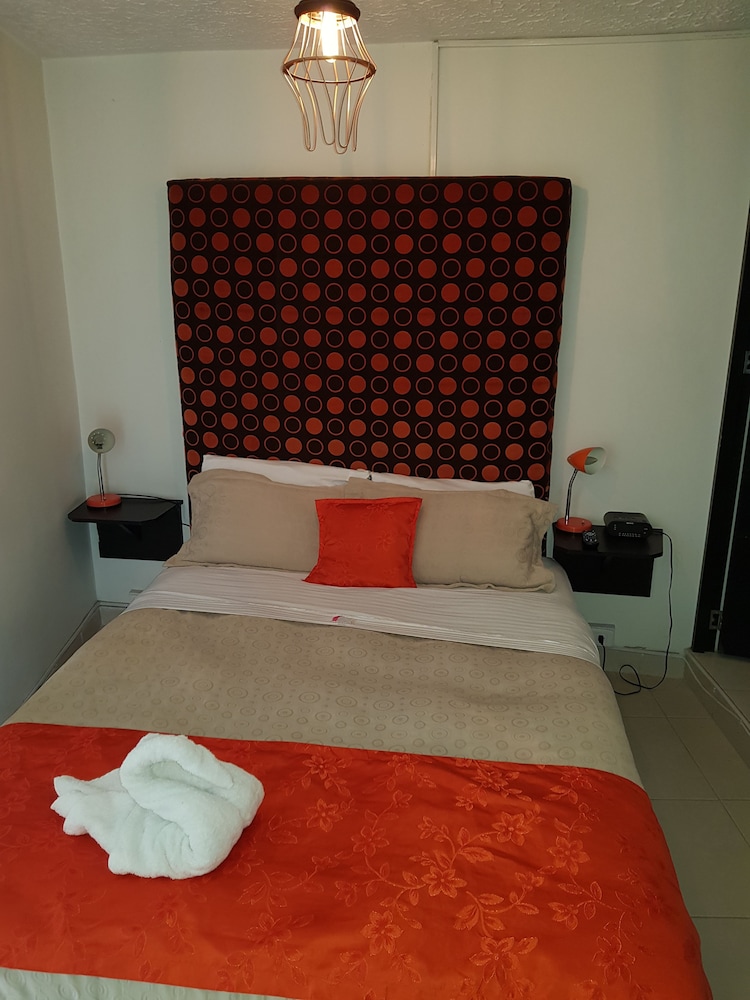 Hotel Boutique San Sebastian - Caters to Gay