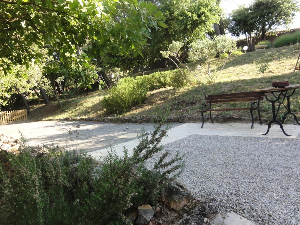 Photo 23
