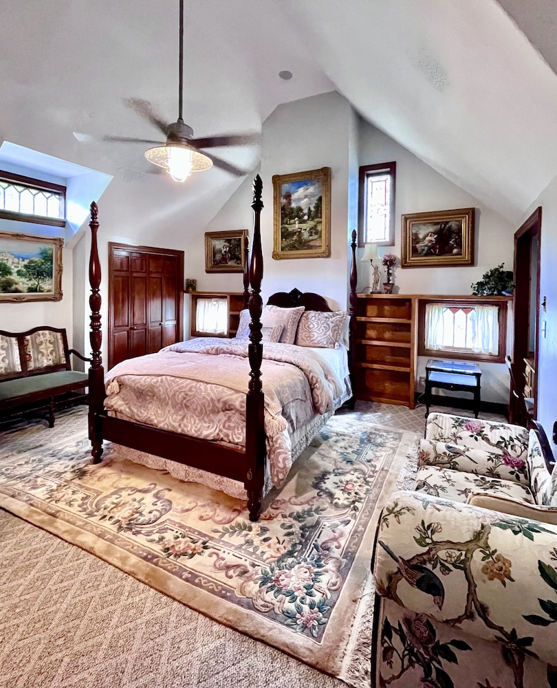 Hogan House at Rose Hill B&B
