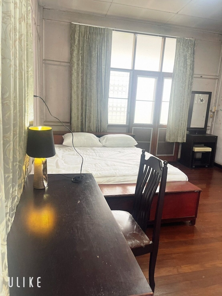 Home rama4 near bts thong lor