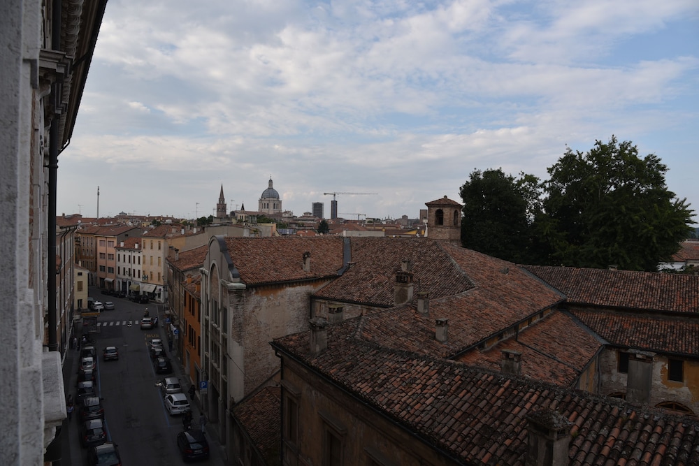 Photo 46