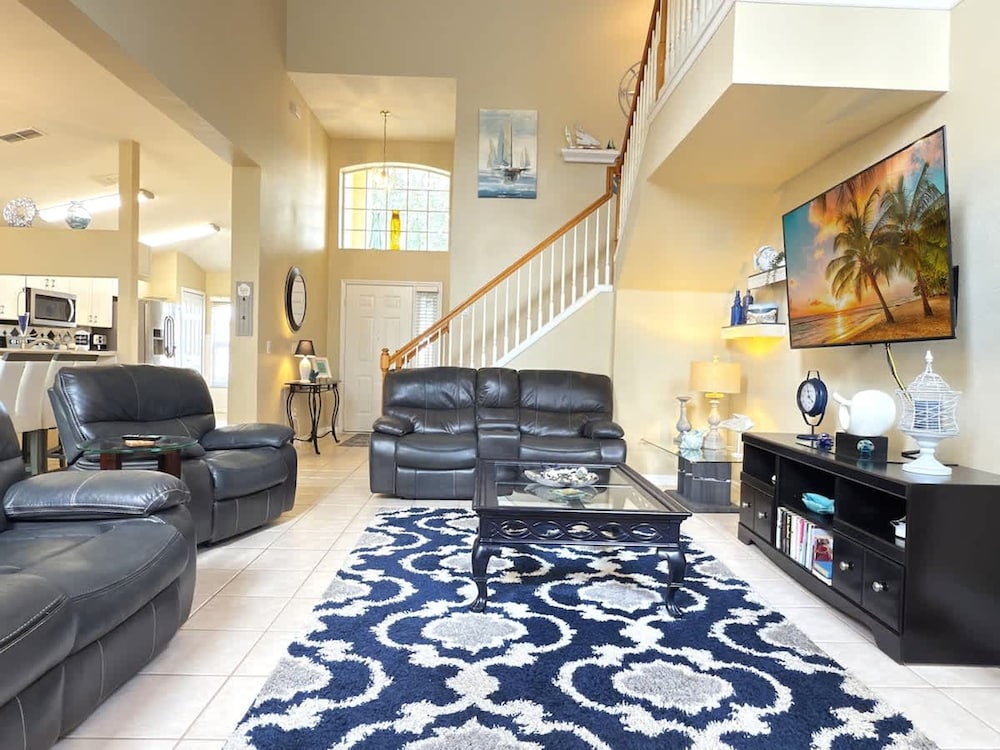 Near Disney Villa 3 bd Private Pool