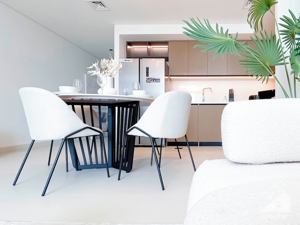 Luxurious 2B Apartment at Burj Crown Downtown