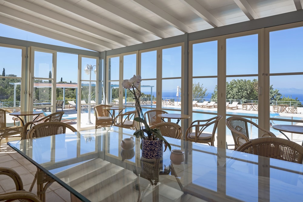 Mira Resort