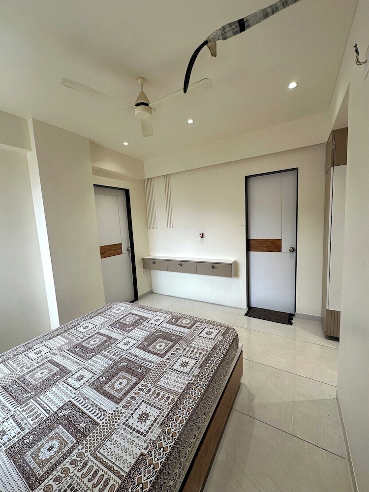 Spacious 3BHK Retreat in Ahmedabad