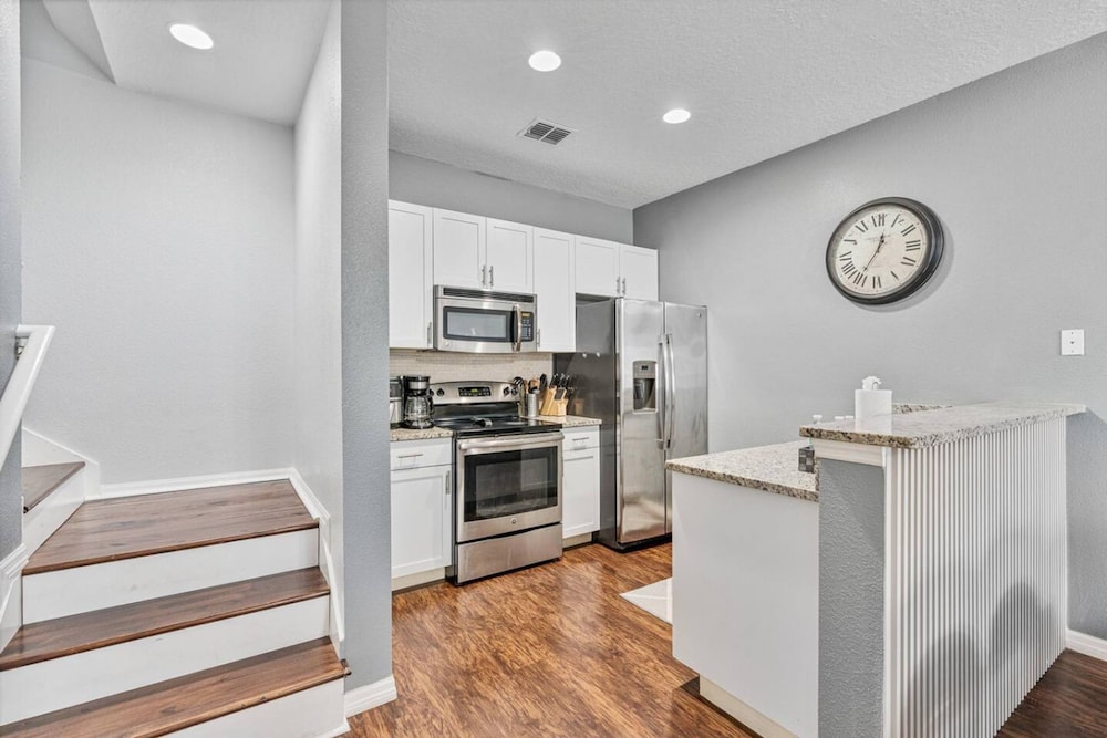 Amazing 3 Bdr House Near Disney - Lv22106