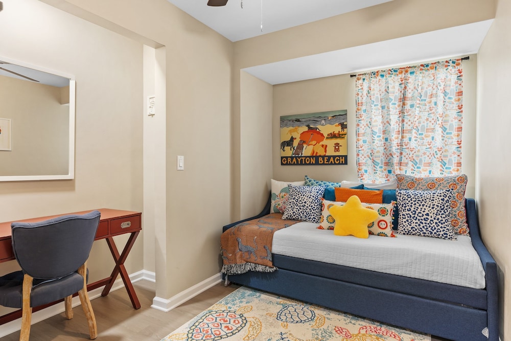 As You Like It by Avantstay Steps to Beach Bikes Sleeps 18