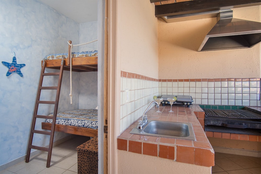 Casa Frida Massive Condo Sleeps up to 12!