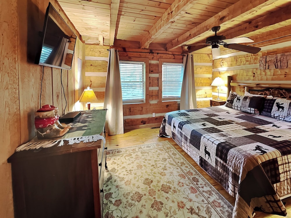 Bear Cave Haus by Jackson Mountain Rentals view 2