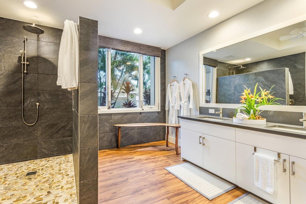 Gorgeous Hawaii Unit Sleeps 6! Access to Fitness and Tennis - Vrkcv