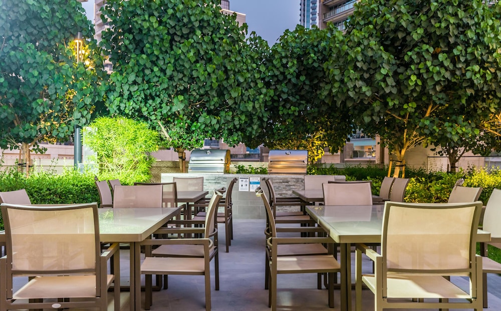 Dream Inn Apartment- Boulevard Heights