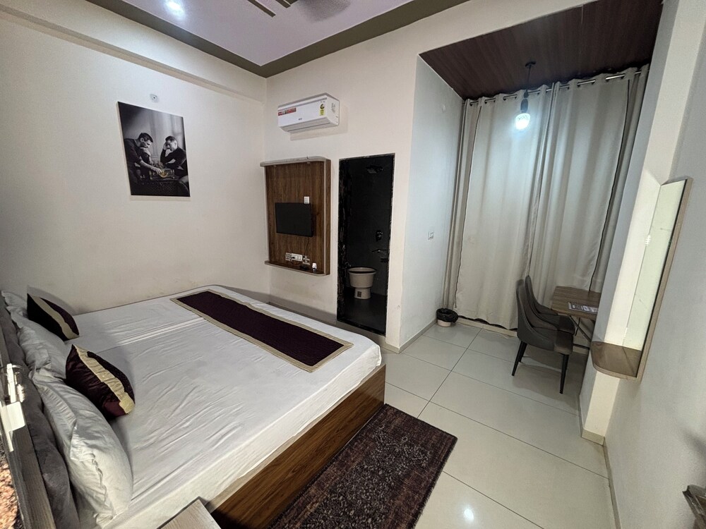 Hotel Hanuman Palace