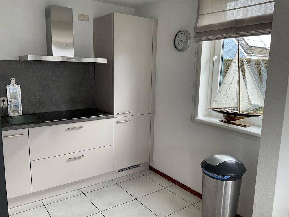 Bungalow for 6 People Near Beach