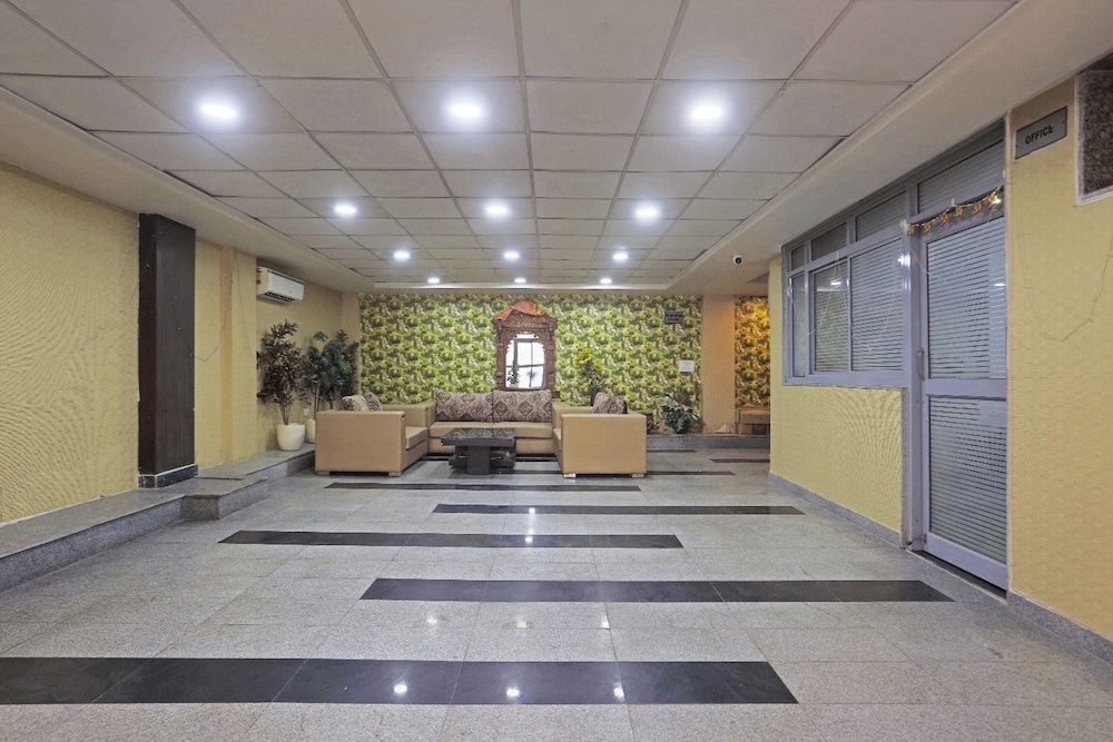 Hotel Aerostar Gold Near Yashobhoomi