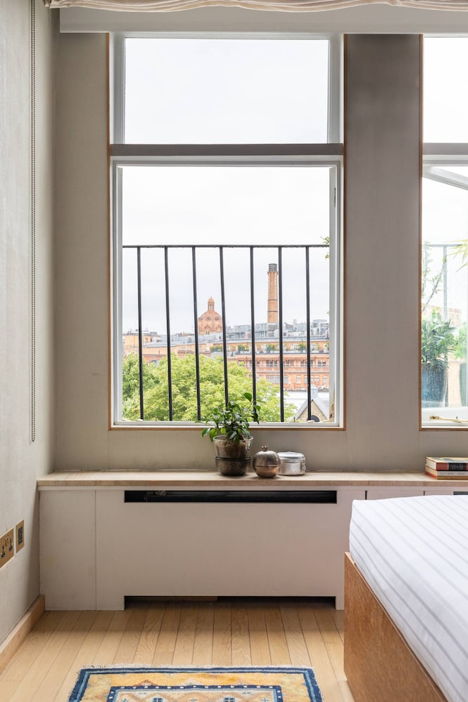 Pont Street IV by Onefinestay