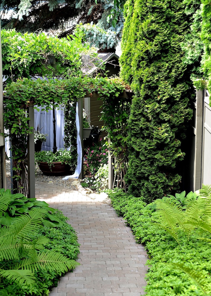 A Vista Villa Couples Retreat