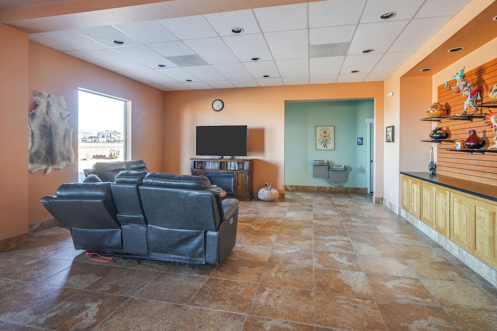 55-plus Desert Oasis in Benson w/ Mountain Views