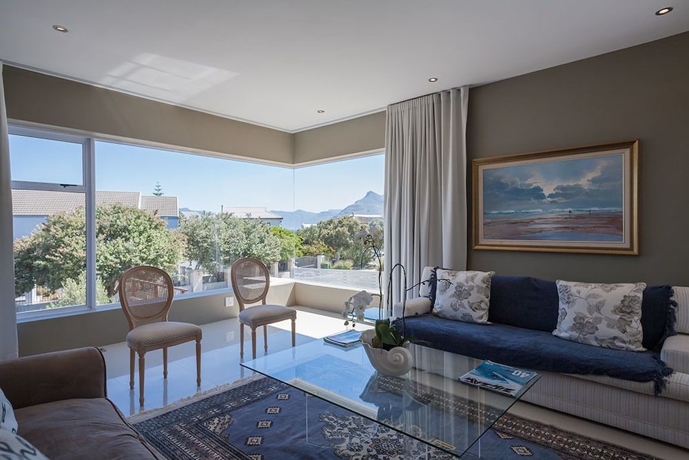 Greenways Beach House