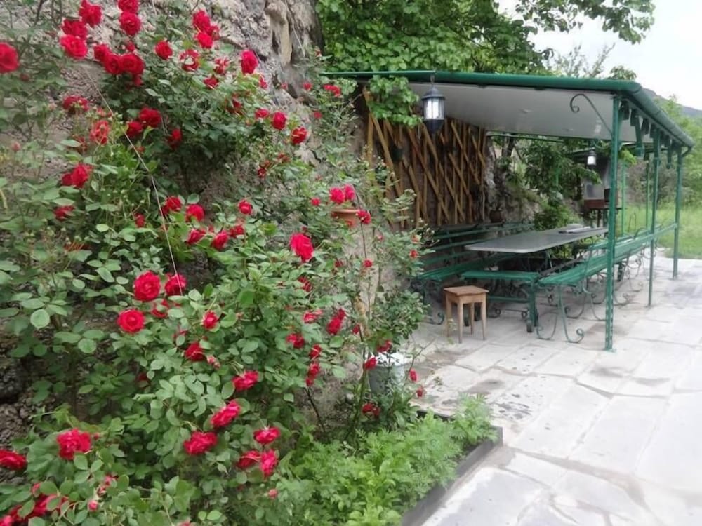 IRIS mini hotel