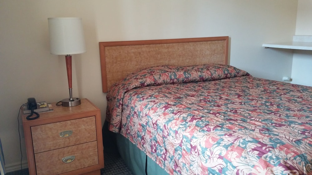 Windsor Vacations - Traveller's Choice Motel - Property Image 1