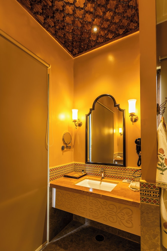 DEV BAGH LUXURIOUS PRIVATE SUITES