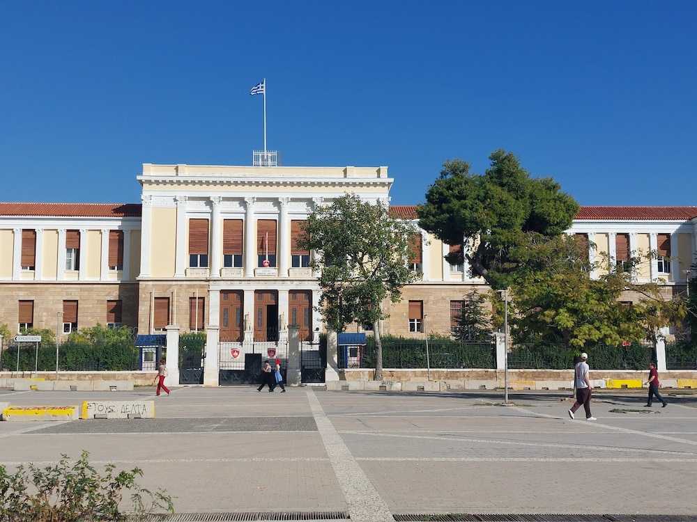 Retro Stay Athens