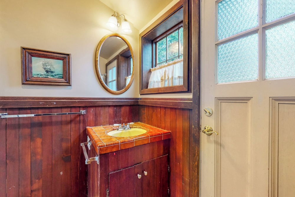 Forbestown Retreat: Easy Access to Clear Lake