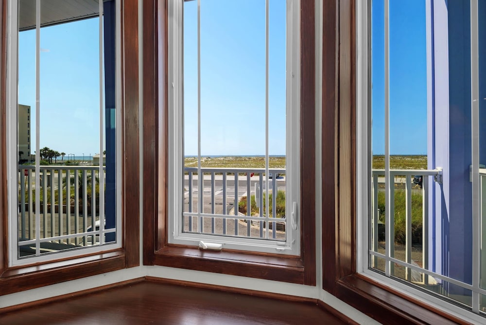 The Gulfview Grandeur