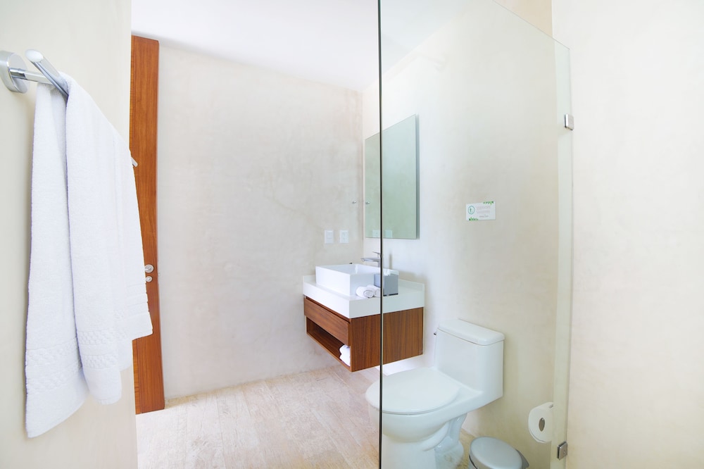 Central Park 201 H - Property Image 8