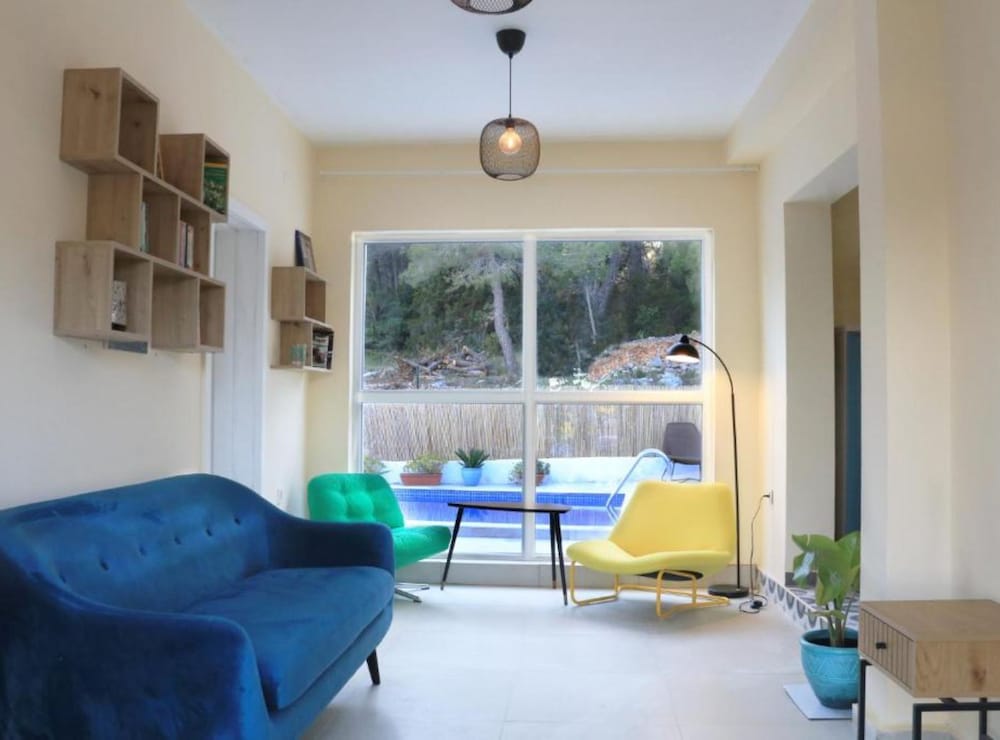 House Leta Cozy Hideaway With Pool