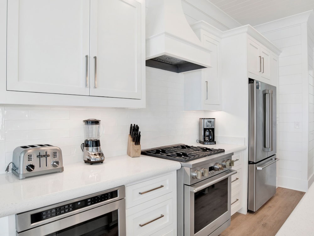 The Osprey by Southern Vacation Rentals view 5