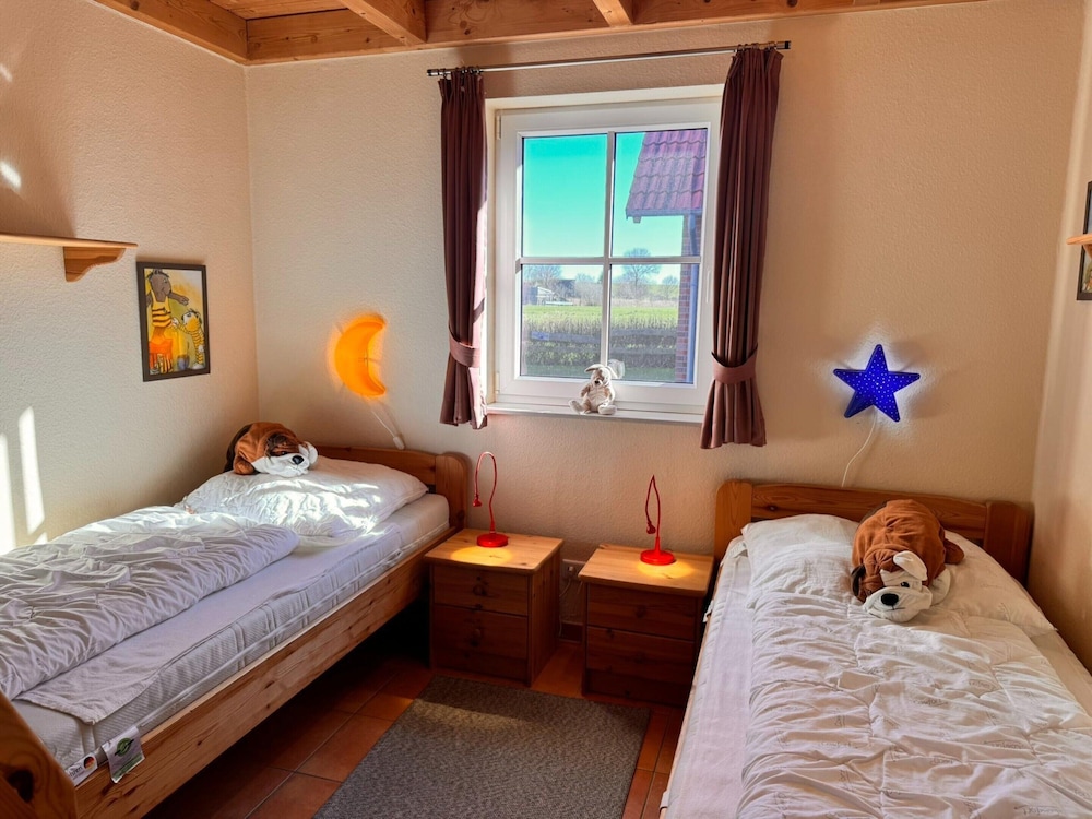 Ferienhaus mit Viel Platz in Burhave