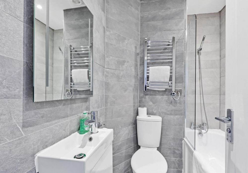 Right On Bright On Apartment 1F - City Centre Luxury Apartments view 4
