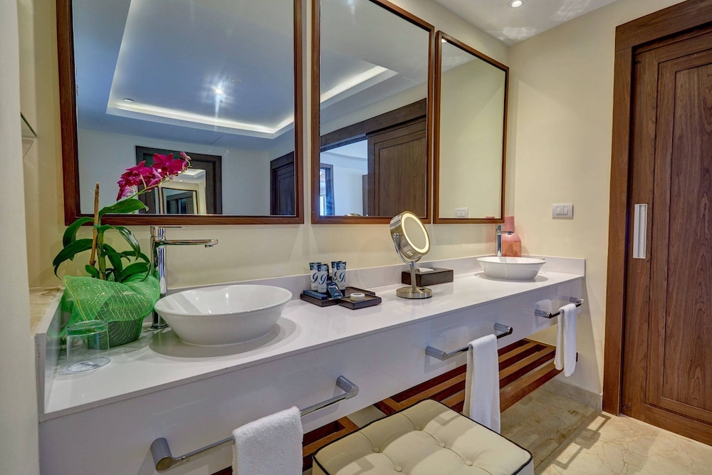 Jamaica Vacations - Royalton Blue Waters Montego Bay, An Autograph Collection All Inclusive Resort - Property Image 68