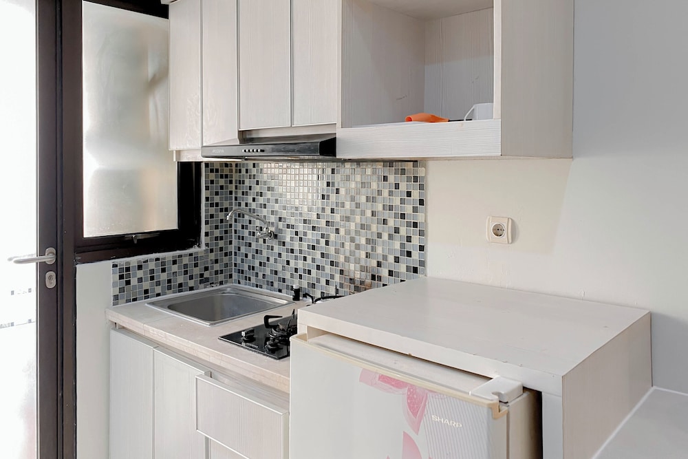 Good Deal And Comfy 2Br Kebagusan City Apartment