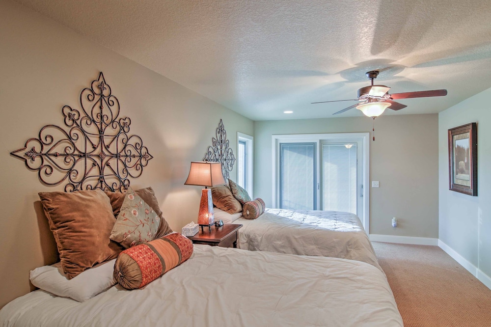 'bella Greens' Spacious Sturgis Home w/ Large Deck view 2
