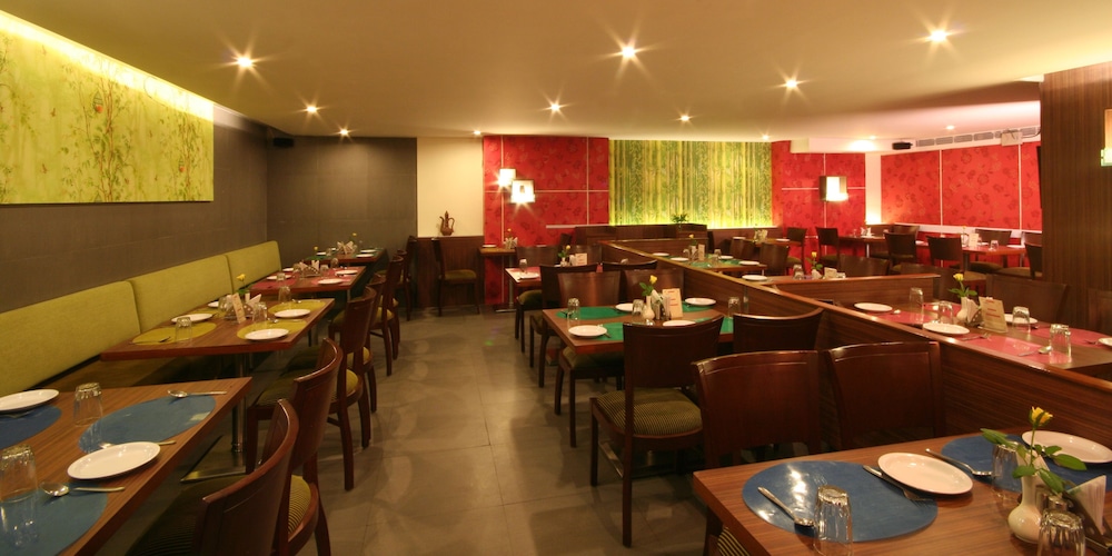 Food & Beverage