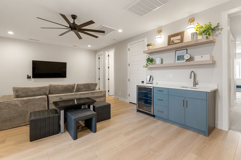 Weekend Vibes 5 Bedroom Townhouse
