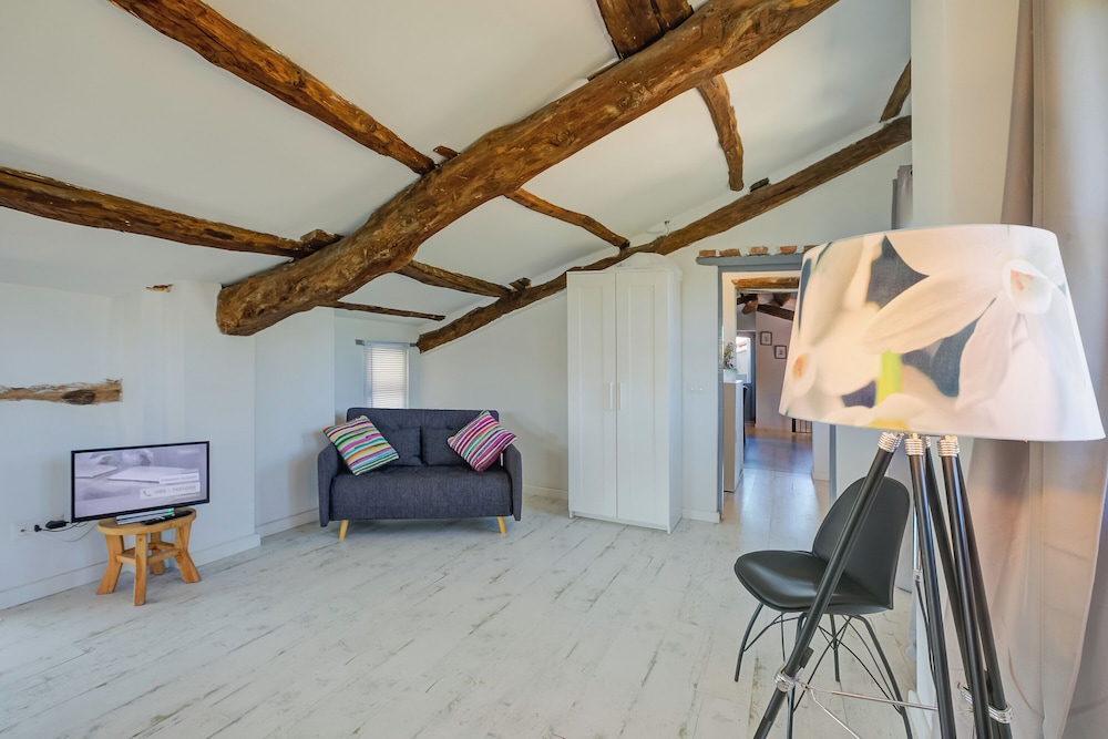 Bocca Al Lupo Apartments