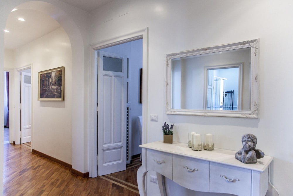 4BR Home in a Vibrant Neighborhood