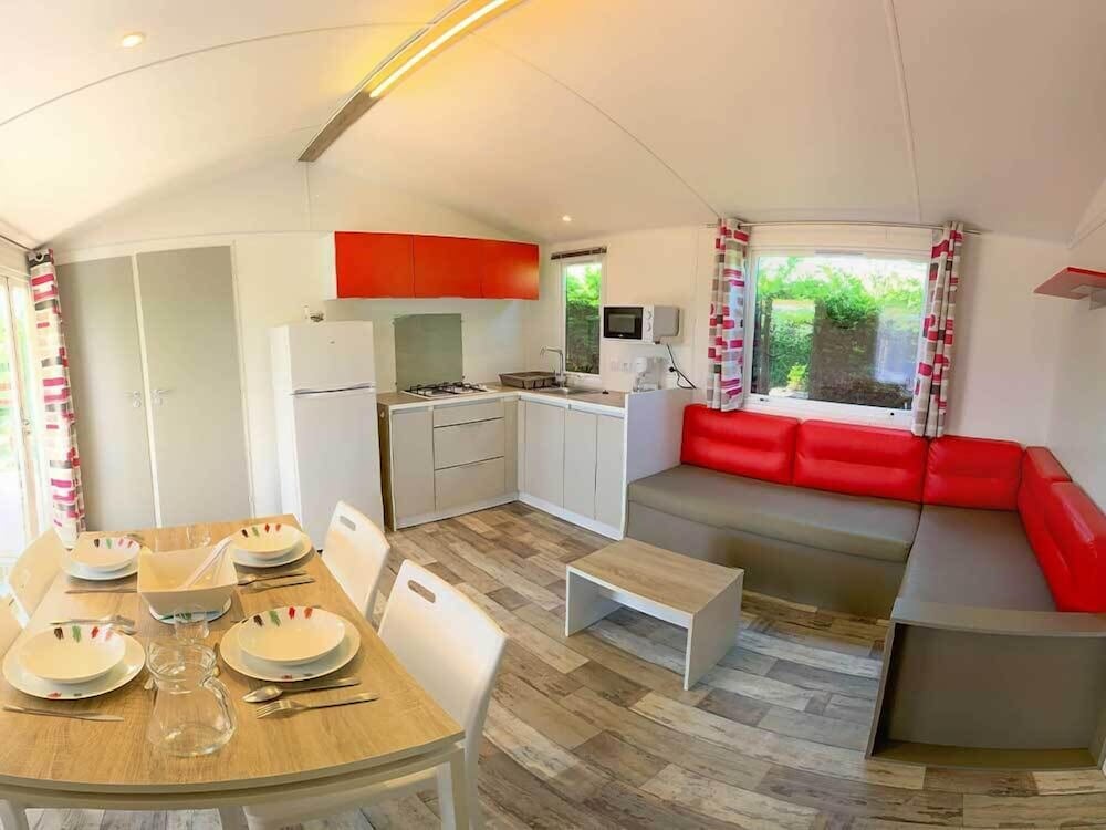 Camping Les Pérouses view 5