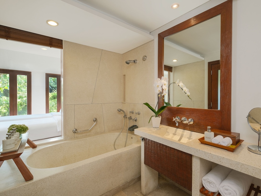 Maya Ubud Resort & Spa 18