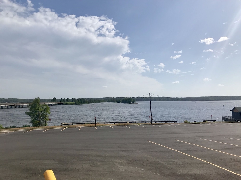D'Arbonne Lake Motel