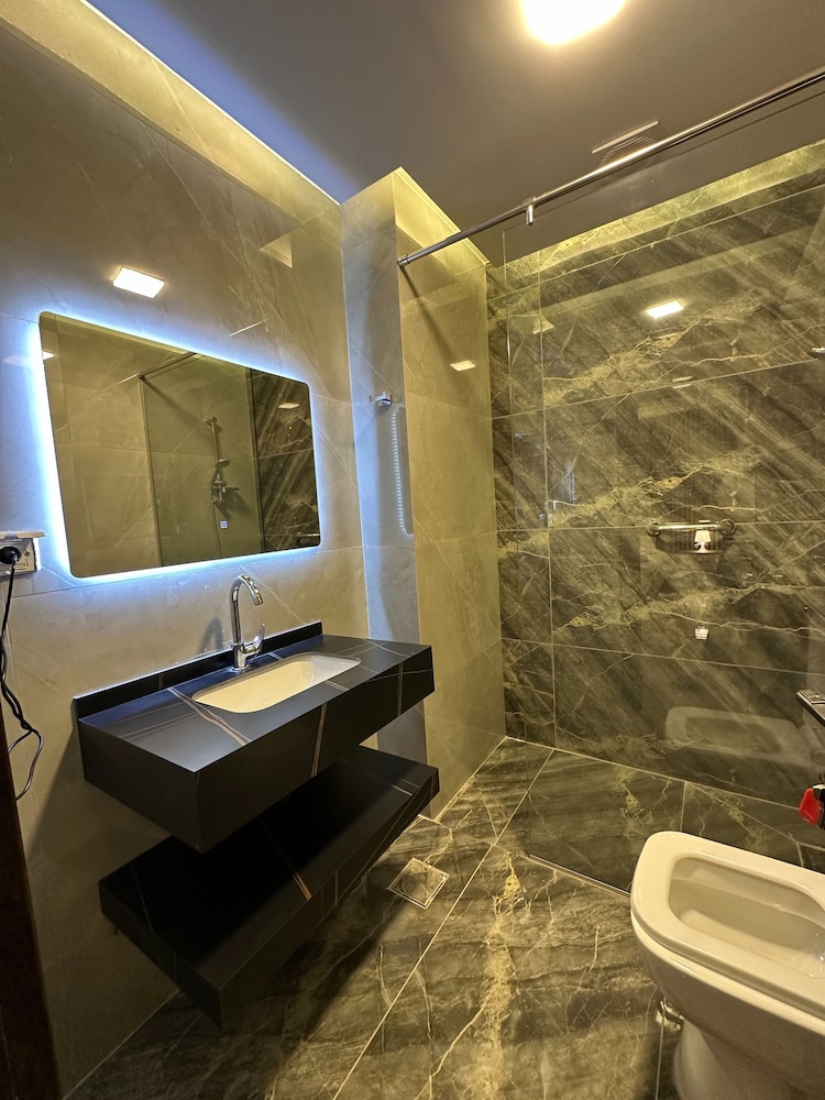 Charming Amman Apartment With Electric Heating & Free Park