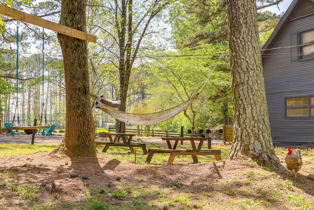 Georgia Farmhouse Studio w/ Hiking Trail
