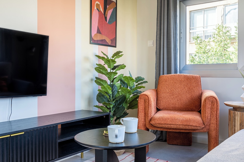 Local Host Living - Signature Apartments in Nicosia